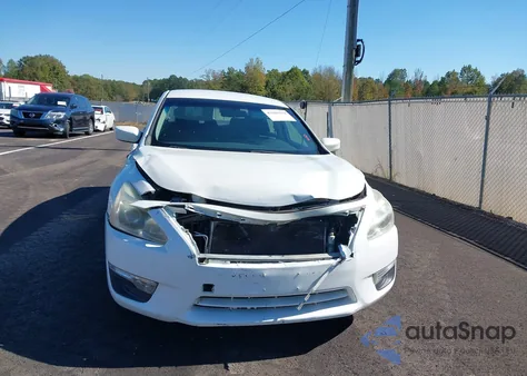 2014 Nissan Altima 2.5/2.5 S/2.5 Sl/2.5 Sv z USA, uszkodzony, nr VIN 1N4AL3AP2EC275700